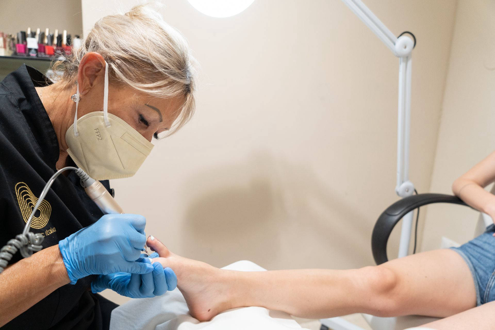 piedi Estetista Biostimolazione Laser Diodo Trattamento Acne Magliano Alpi